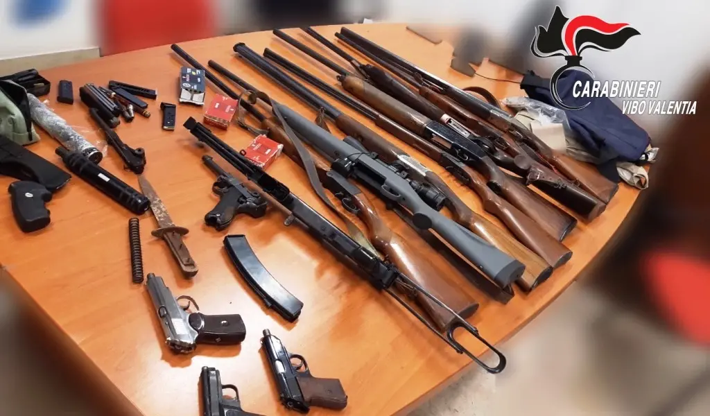 “Diacono”, dal bossolo ritrovato a terra ai diplomi comprati: ecco com’è nata l’inchiesta - Video