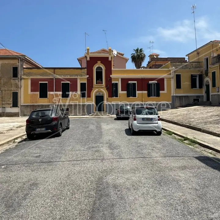 Gli “chiudono” l’acqua dopo 120 anni: 19 famiglie di Tropea a secco da mesi denunciano il sindaco di Drapia - VIDEO