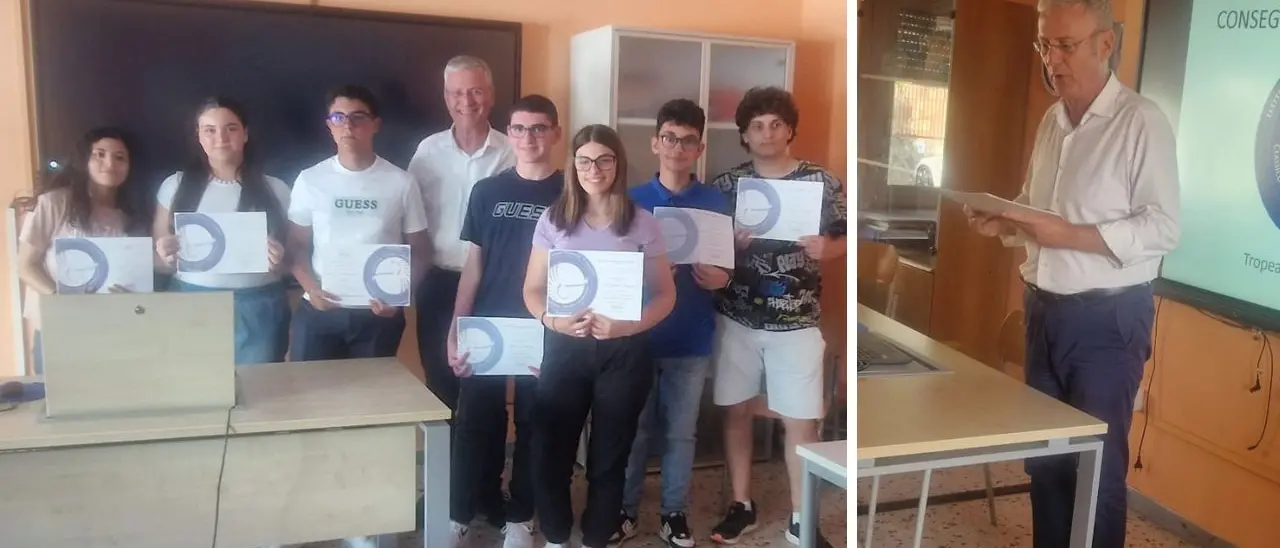 Consegna degli attestati di merito a Tropea: sette studenti del \"Galluppi\" premiati per non aver mai fatto assenze a scuola