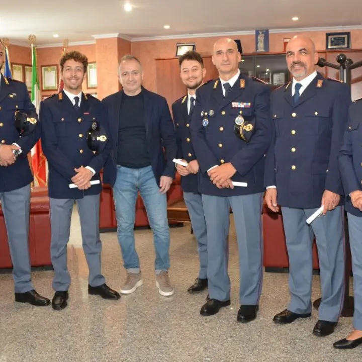 Vibo, il Questore premia gli agenti istruttori che hanno condotto le attività formative di tiro e tecniche operative