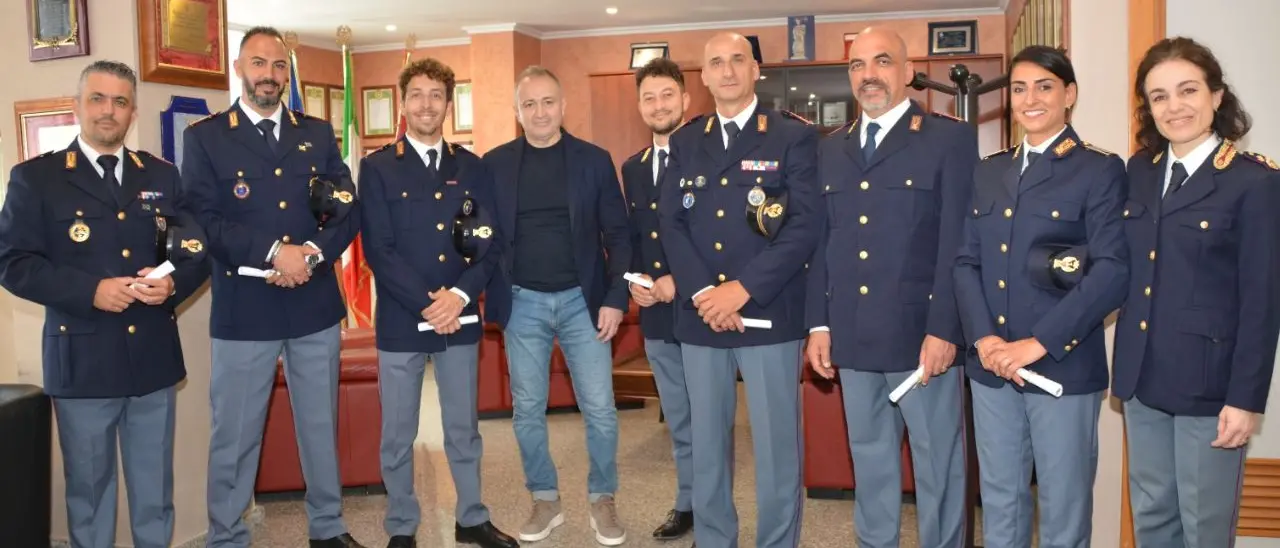 Vibo, il Questore premia gli agenti istruttori che hanno condotto le attività formative di tiro e tecniche operative