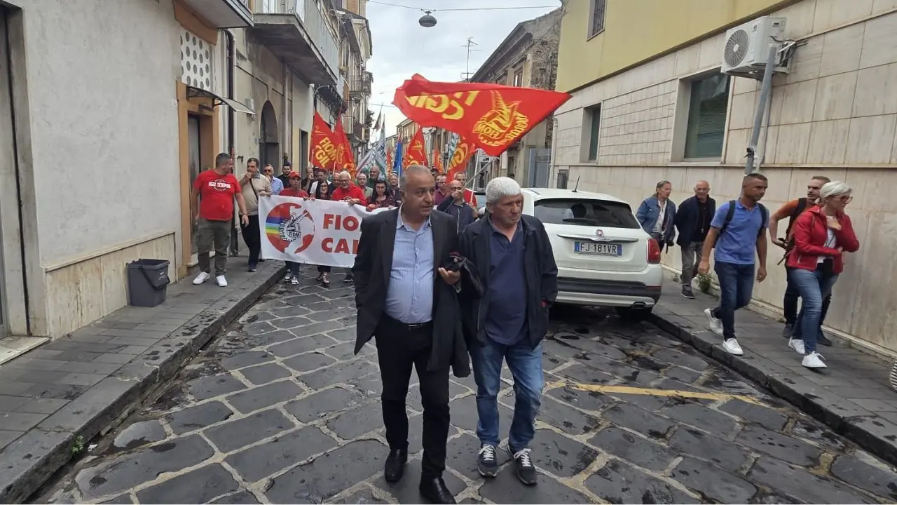 Sciopero dei metalmeccanici a Vibo, Mammoliti (Pd): «Senza il rinnovo del contratto cala il potere d'acquisto e aumenta la povertà»