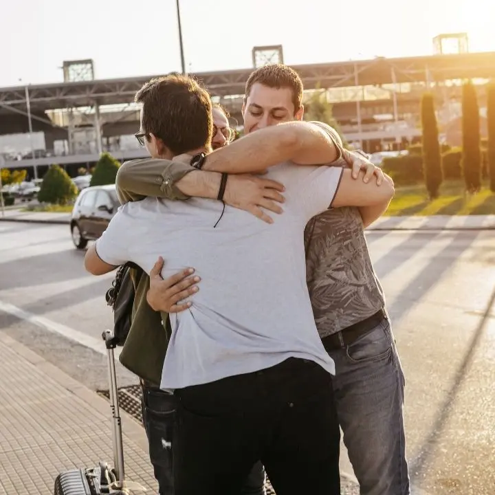 Fuggire o restare in Calabria? Qui il cuore è intero. Non tutto sarà facile, non tutto sarà giusto ma almeno sarà vero