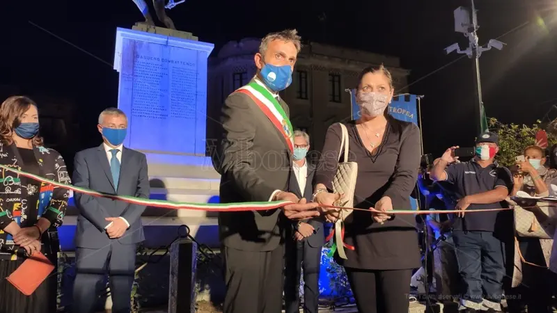 Festa grande a Tropea, celebrato il restyling di piazza Vittorio Veneto - Video