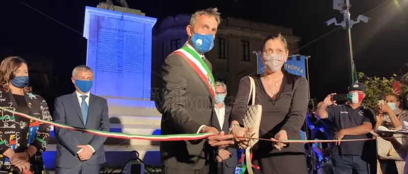 Festa grande a Tropea, celebrato il restyling di piazza Vittorio Veneto - Video