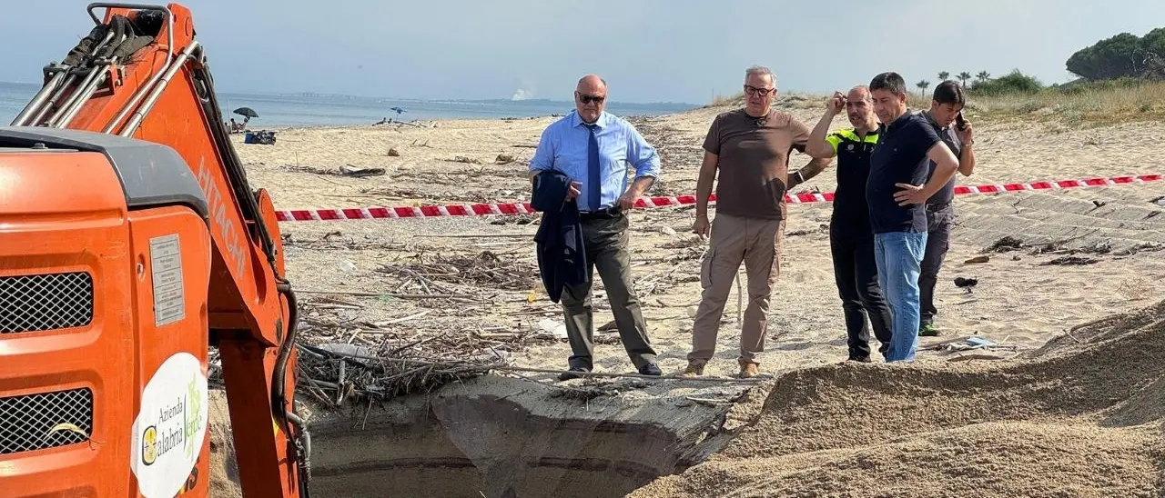 Mare sporco, sopralluogo della Regione a Pizzo dopo gli scarichi abusivi segnalati dal drone radar. Ma la ruspa non trova nulla