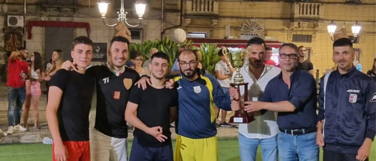 Soriano, tutto pronto per l'ormai consueto torneo di mini-palla in piazza: tanti i premi in palio