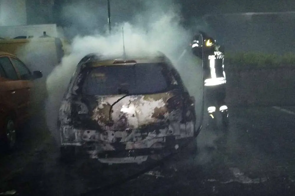 Tropea, in fiamme l'auto dell'ex assessore provinciale Alfonso Del Vecchio