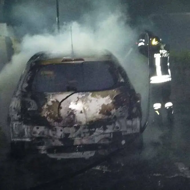 Tropea, in fiamme l'auto dell'ex assessore provinciale Alfonso Del Vecchio