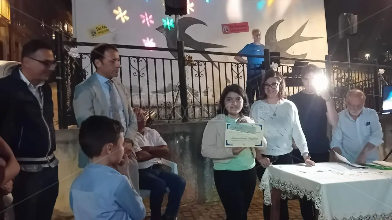 Zungri celebra i giovani talenti: successo per il Concorso letterario di parrocchia e Proloco su radici religiose e identitarie. Ecco i vincitori