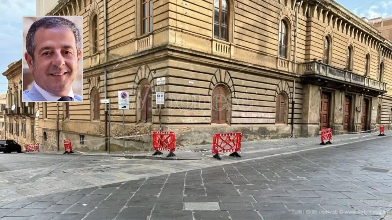 Palazzo De Riso cade a pezzi, Barbuto (ex Vibo Sviluppo) replica a L'Andolina (Provincia): «I soldi ci sono, vi spiego come fare»