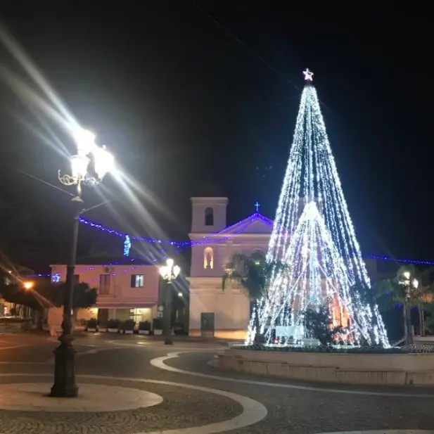 Natale a Briatico, eventi e impegno sociale per rivitalizzare il centro costiero