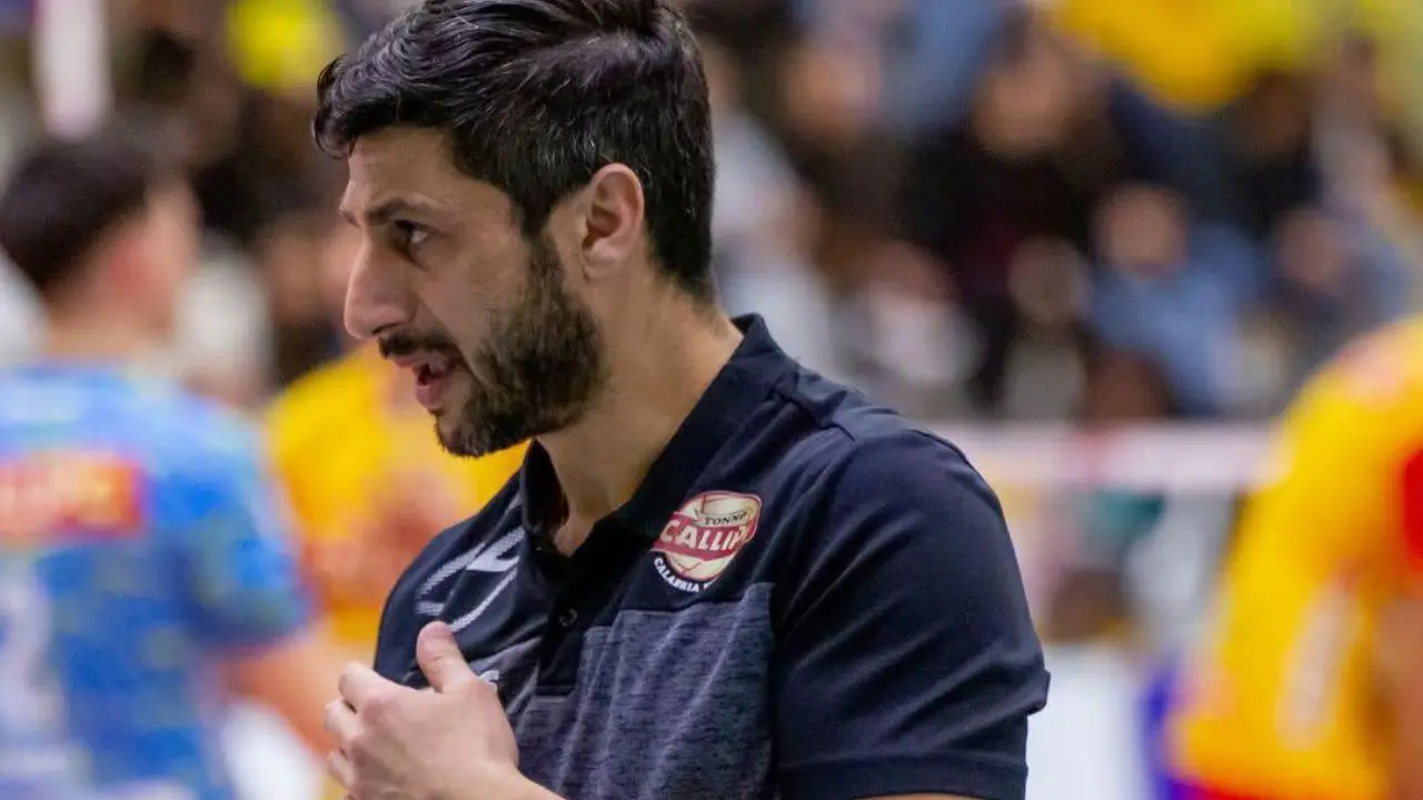 Volley maschile, la Tonno Callipo riconferma il coach Defina: «Obiettivi? Lottare per il titolo regionale U17 e fare bene anche in Serie C»