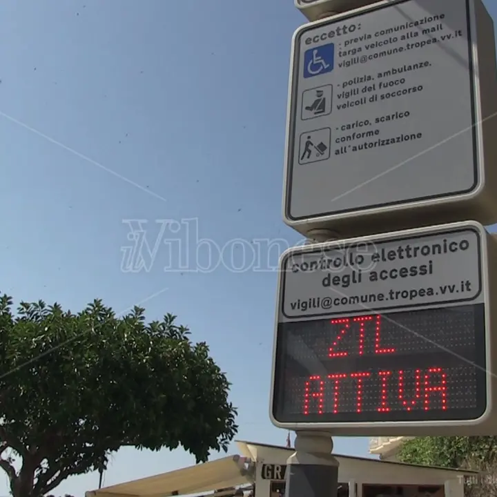 «Annientato dalla Ztl, dopo 28 anni chiudo il mio negozio a Tropea»: la disperata lettera aperta di un commerciante esasperato