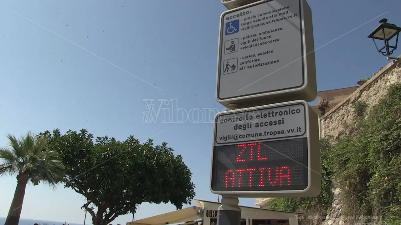 «Ztl di Tropea ancora attiva nonostante sia scaduto il termine, è un abuso»: la nuova denuncia del commerciante Arena