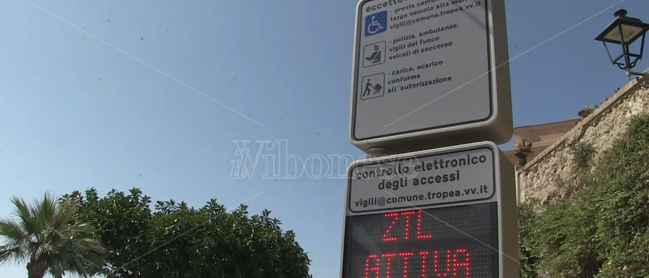 Dispositivo traffico a Tropea: prorogate le limitazioni per la stagione turistica e le celebrazioni della Madonna di Romania