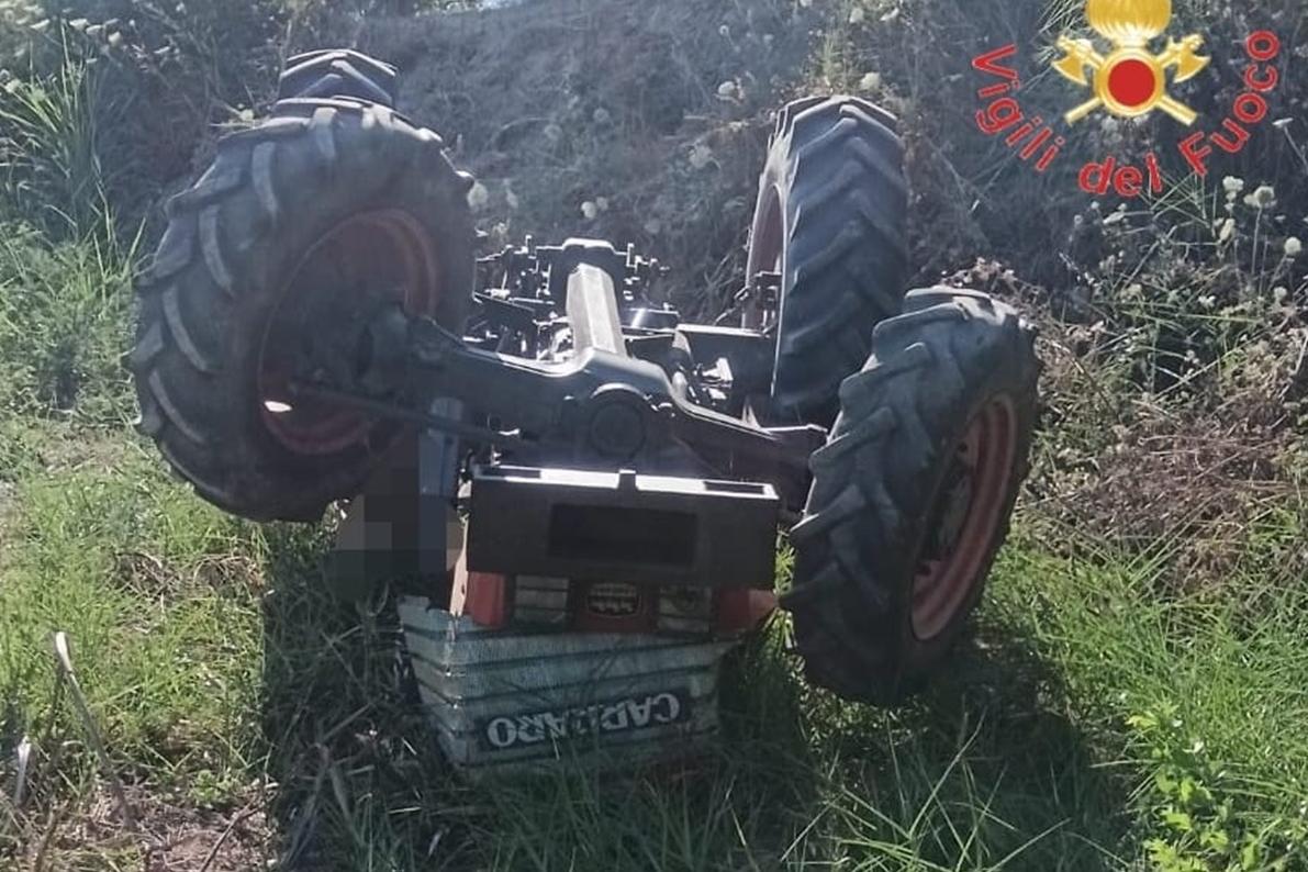 Incidente mortale col trattore a Catanzaro: il mezzo si ribalta e il ...