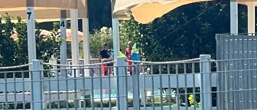 Dramma a Rende, bimba di otto anni muore annegata nella piscina del Parco acquatico