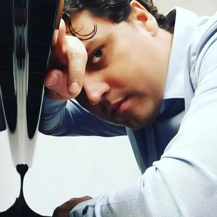 Vibo, domani il concerto del pianista Giosuè De Vincenti al Torrefranca: grande repertorio romantico e riscoperta musicale calabrese