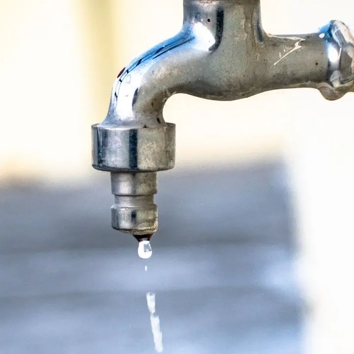 La grande sete, anche Ricadi (quasi) a secco e sui social monta la polemica per il cambio di gestore del servizio idrico in piena estate