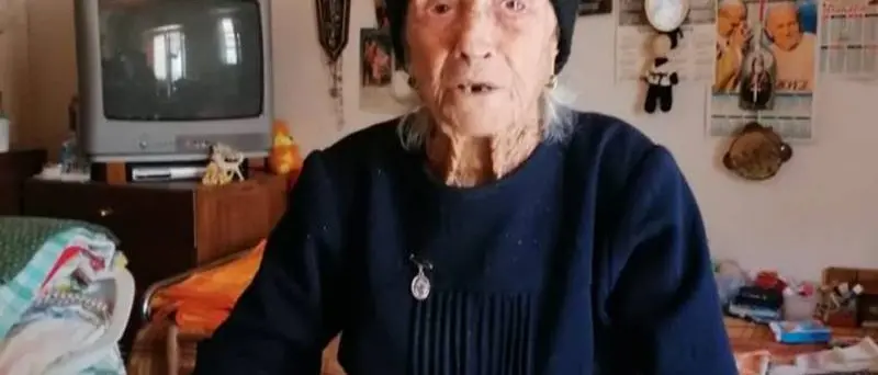 Nonna Lettera compie 100 anni, ma a San Costantino la festa è solo rimandata - Video