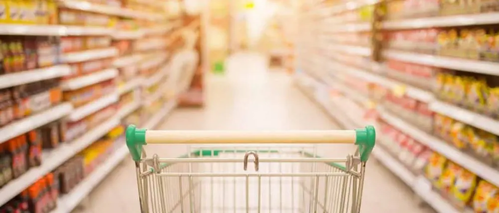 Caro vita, l’inflazione sfiora il 12%: stangata bollette e beni alimentari per le famiglie