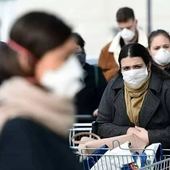 Covid-19: il governo si prepara ad adottare nuove misure in caso di peggioramento