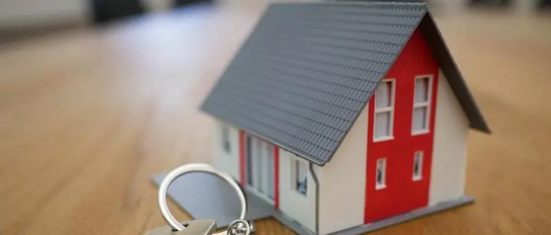 Mercato immobiliare, è il Vibonese la provincia più cara della Calabria: ecco i costi