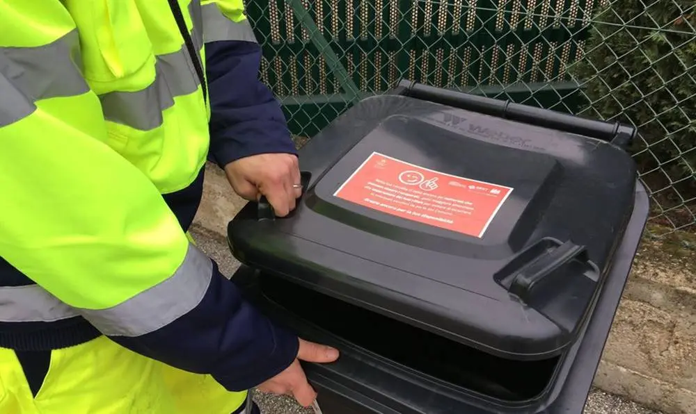 Stretta del Comune di Vibo sulla raccolta differenziata: controlli della polizia municipale, multe per chi non rispetta le regole