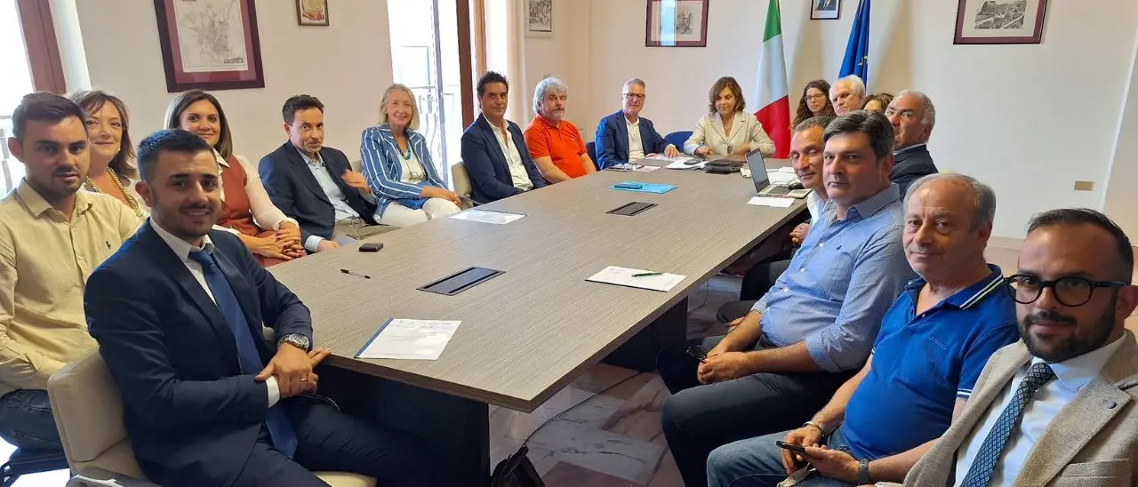 Sfruttamento nel settore agricolo: a Vibo nasce la rete di qualità che premia legalità, imprese virtuose e trasparenza: già 50 adesioni