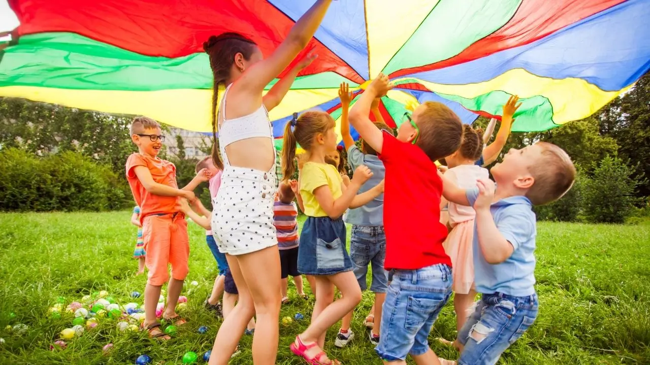Il Comune di Vibo eroga voucher fino a 110 euro a favore di bambini e ragazzi che frequentano i centri estivi: ecco come richiederli
