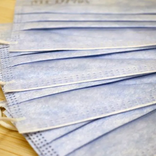 Cessaniti, le sarte realizzano mascherine da regalare alla comunità