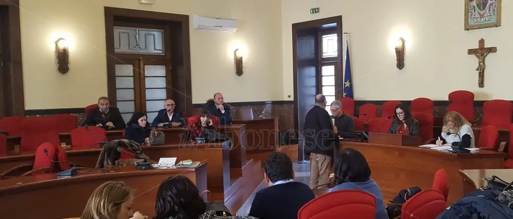 Vibo, Commissione lavori pubblici senza vicepresidente: l’opposizione sbotta