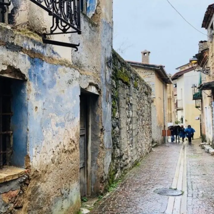 Spopolamento, nel Vibonese è Dinami a guidare la classifica con -30% di residenti in 12 anni: cause e dinamiche di un fenomeno inarrestabile