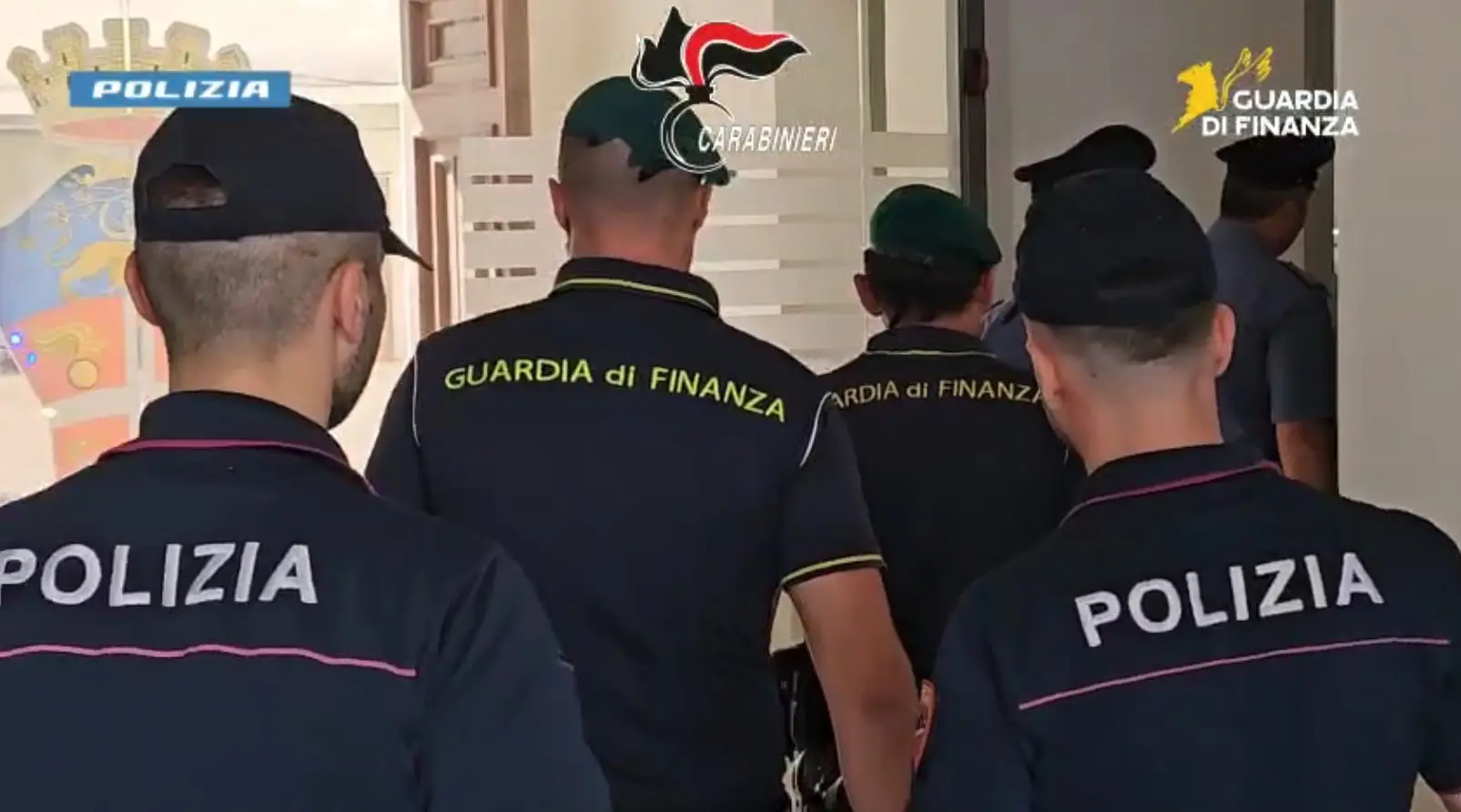 Dal produttore al consumatore, droga di ogni tipo sempre disponibile: 54 arresti e sequestro di beni per 1,5 milioni nell’operazione di Reggio