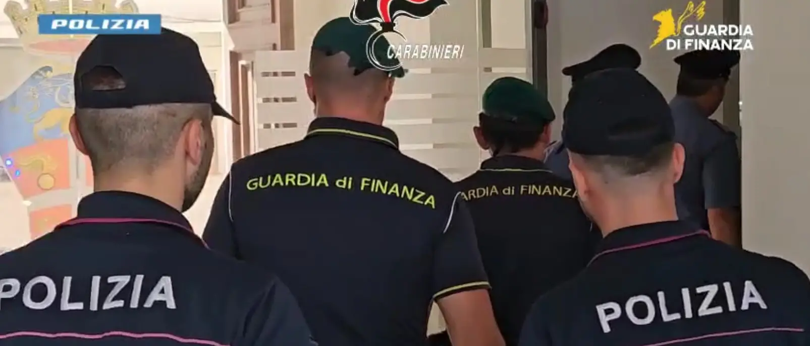 Dal produttore al consumatore, droga di ogni tipo sempre disponibile: 54 arresti e sequestro di beni per 1,5 milioni nell’operazione di Reggio