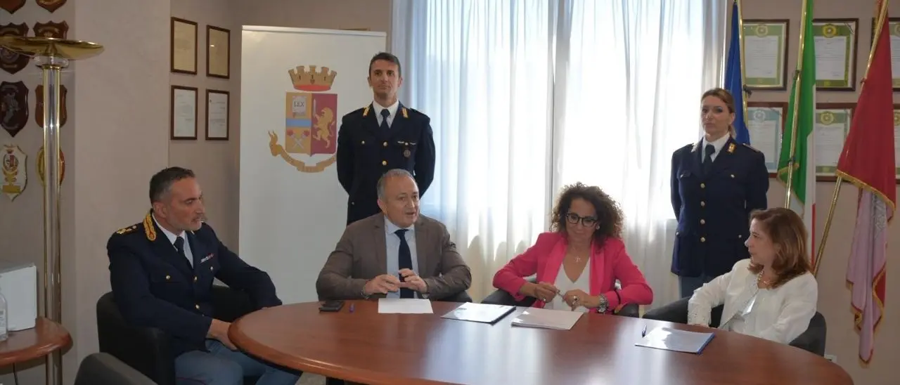 Vibo Valentia, rinnovato il protocollo d’intesa tra Questura e il centro “Attivamente coinvolte” a tutela delle vittime di violenza