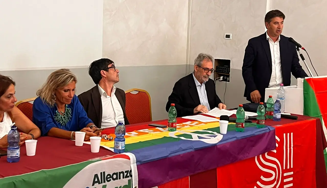 Antonio Lo Schiavo aderisce a Sinistra italiana insieme a 102 tra amministratori e attivisti: ecco i vibonesi