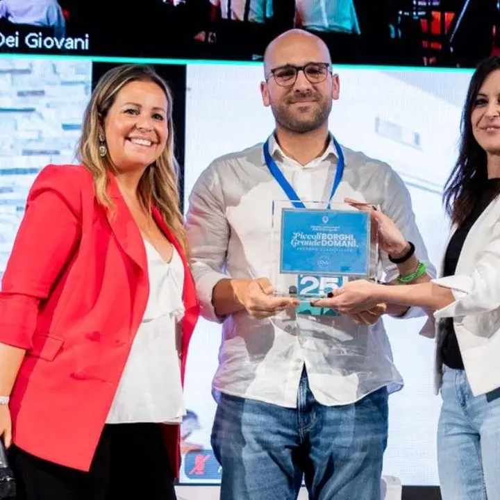 Valorizzare i piccoli borghi vibonesi coinvolgendo i giovani, il progetto dell'Associazione Valentia premiato a Catania