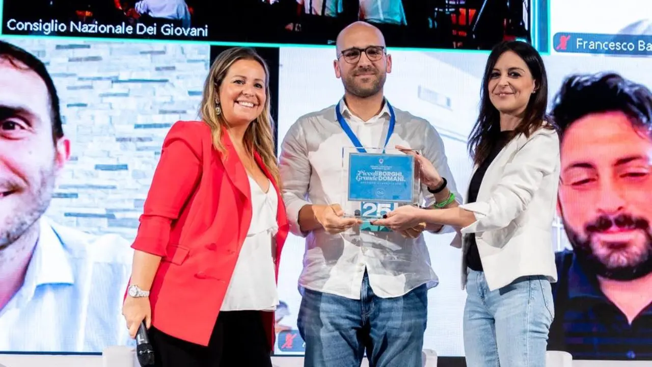 Valorizzare i piccoli borghi vibonesi coinvolgendo i giovani, il progetto dell'Associazione Valentia premiato a Catania