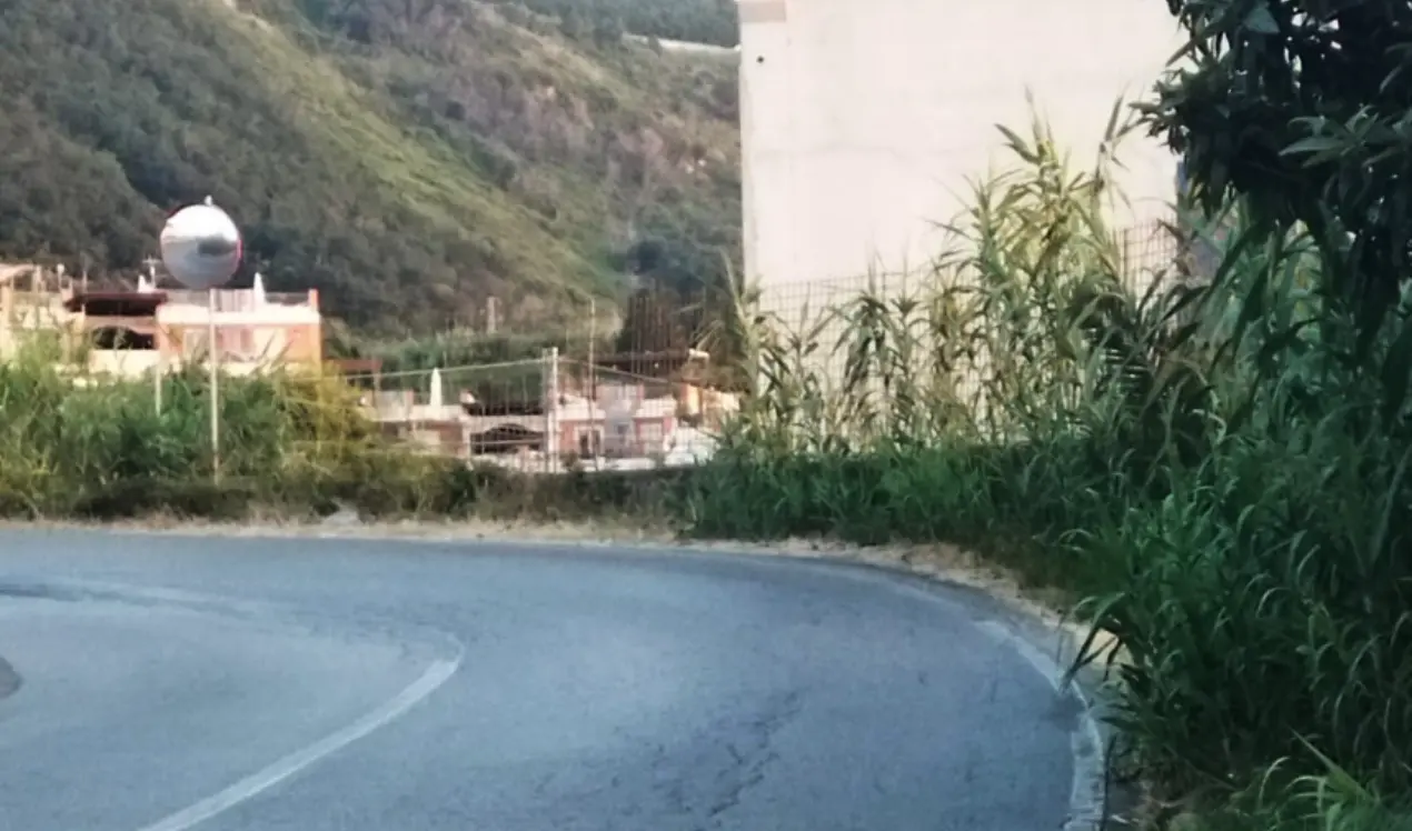 Strada Pizzo-Maierato, Adesione democratica: «S’installi un guard rail in corrispondenza della curva di via Pietà»