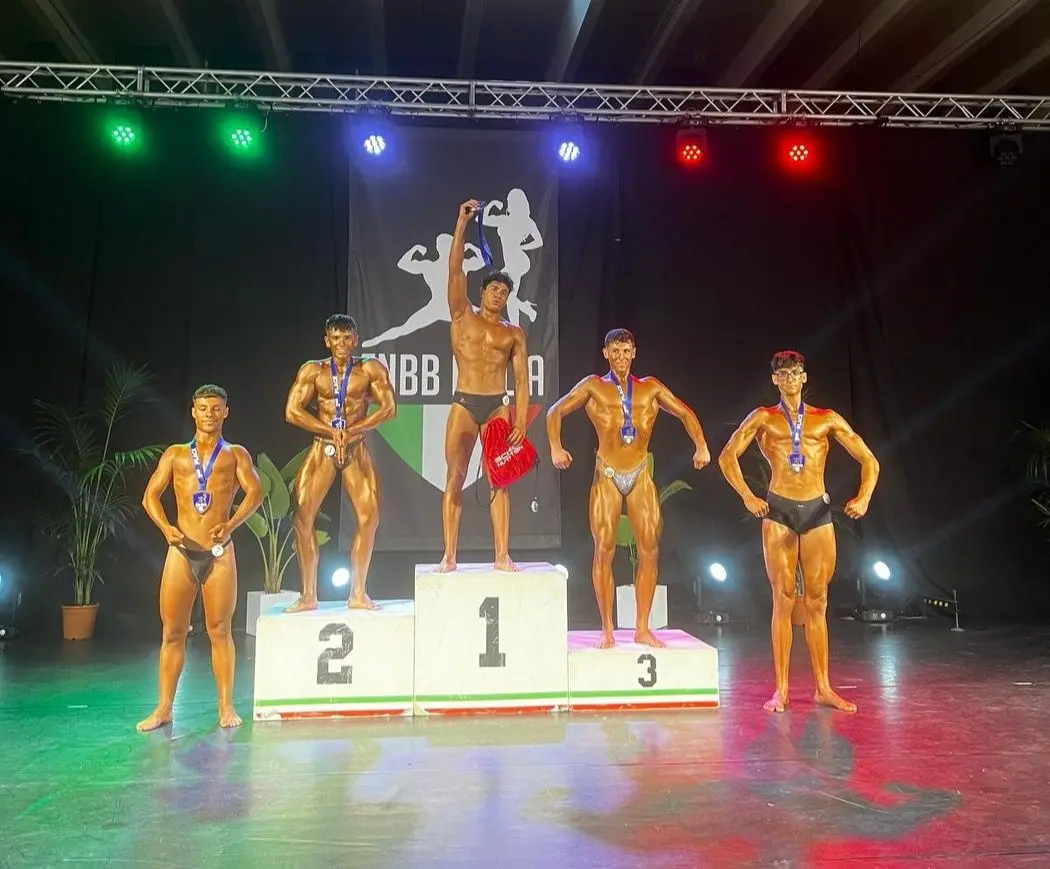 Body Building, debutto con podio per il vibonese Lorenzo Saverino: terzo posto all’Anfra Cup 2025