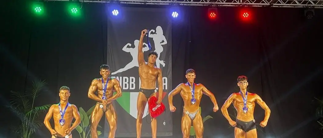 Body Building, debutto con podio per il vibonese Lorenzo Saverino: terzo posto all’Anfra Cup 2025