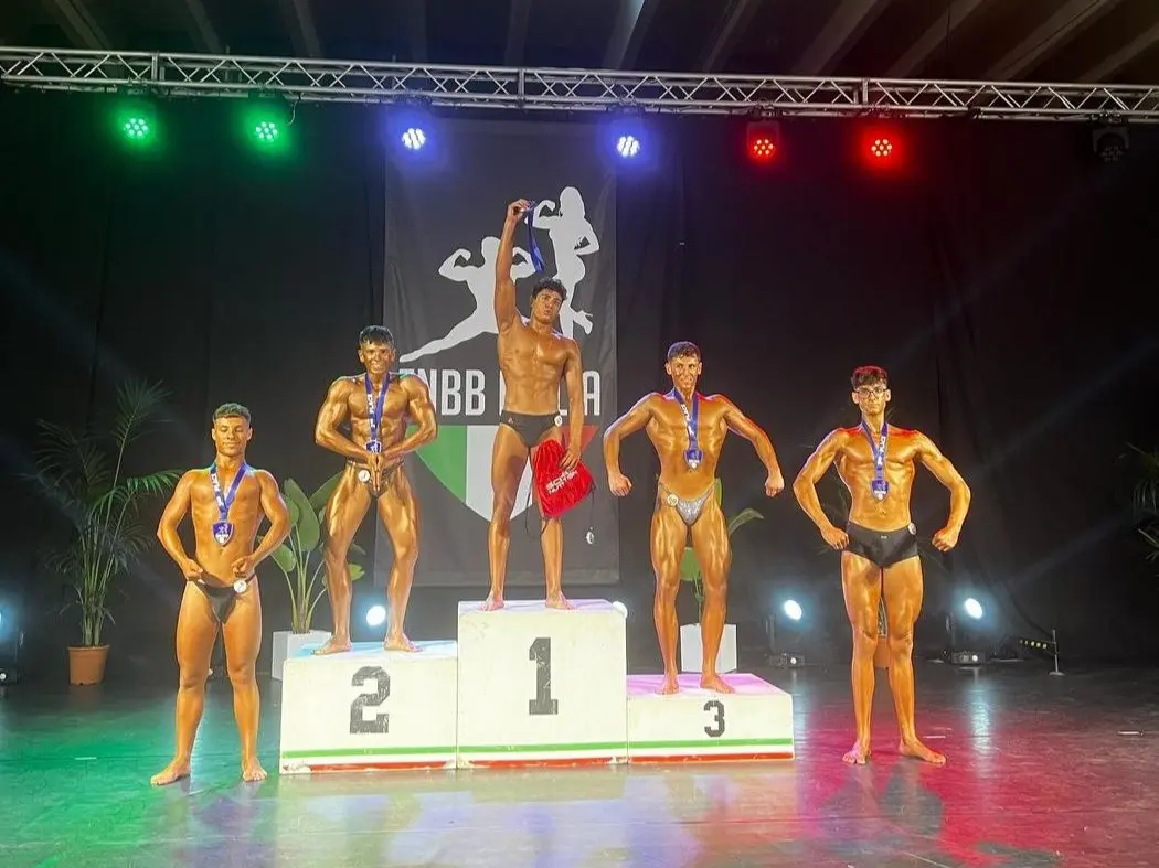 Body Building, debutto con podio per il vibonese Lorenzo Saverino: terzo posto all’Anfra Cup 2025