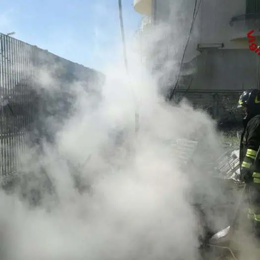 Vigili del fuoco a Nicotera per evitare incendio a contatori del gas metano