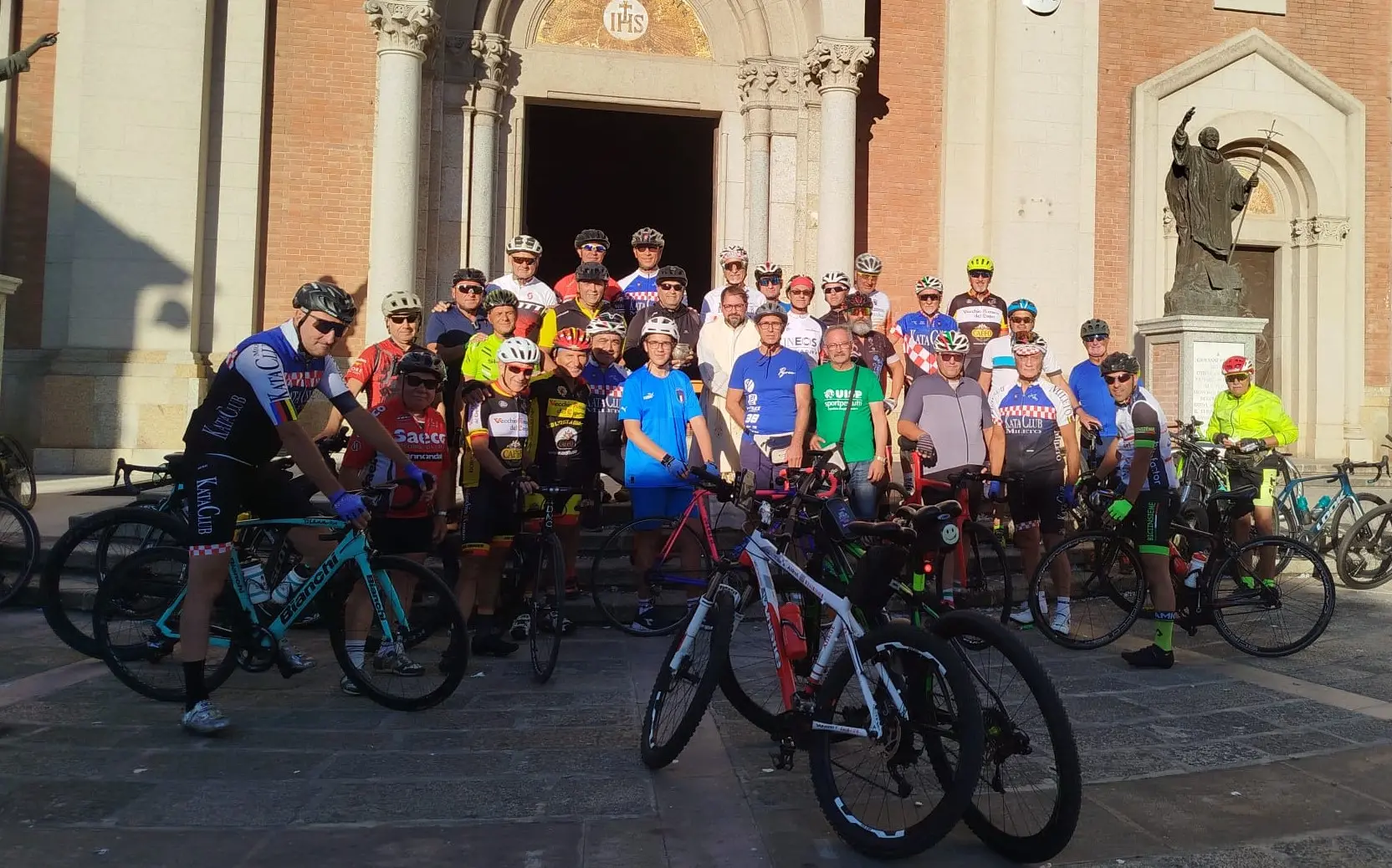 Mileto, consensi per la XVIII edizione del pellegrinaggio in bici al santuario della Madonna della Catena di Dinami