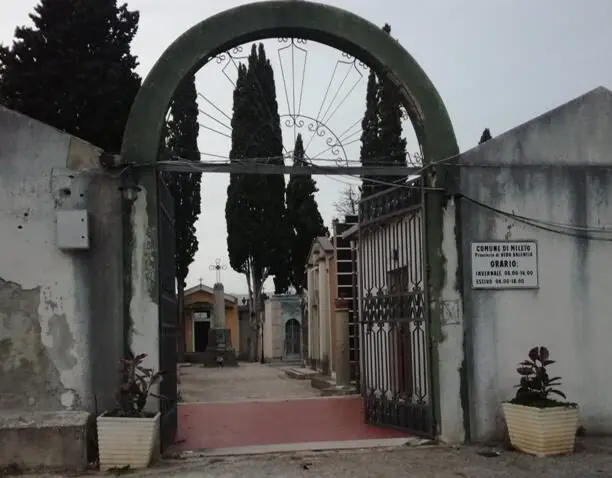 Mileto, cimitero comunale in piena emergenza loculi