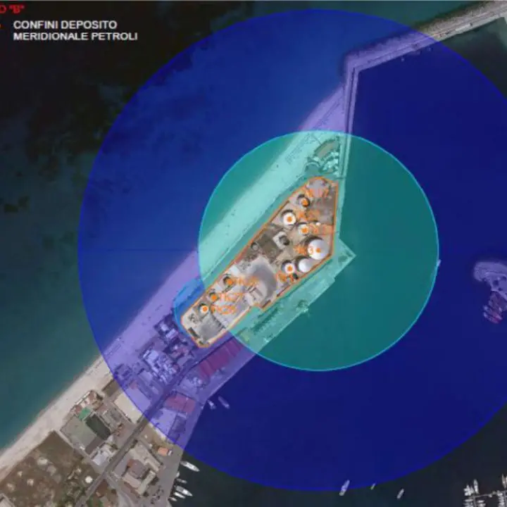 Depositi costieri, Frezza (Italia Nostra): «La \"legge dei tre cerchi\" descrive gli effetti di un incidente a 200, 400 e 800 metri. Ecco quali sono»