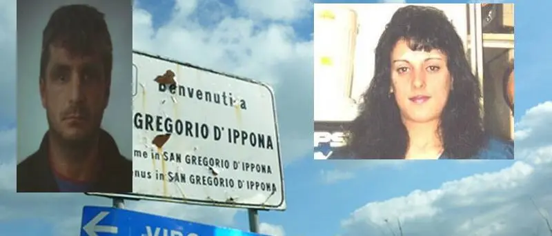 Uccise e poi bruciò l’ex compagna nel Vibonese, condannato a 16 anni