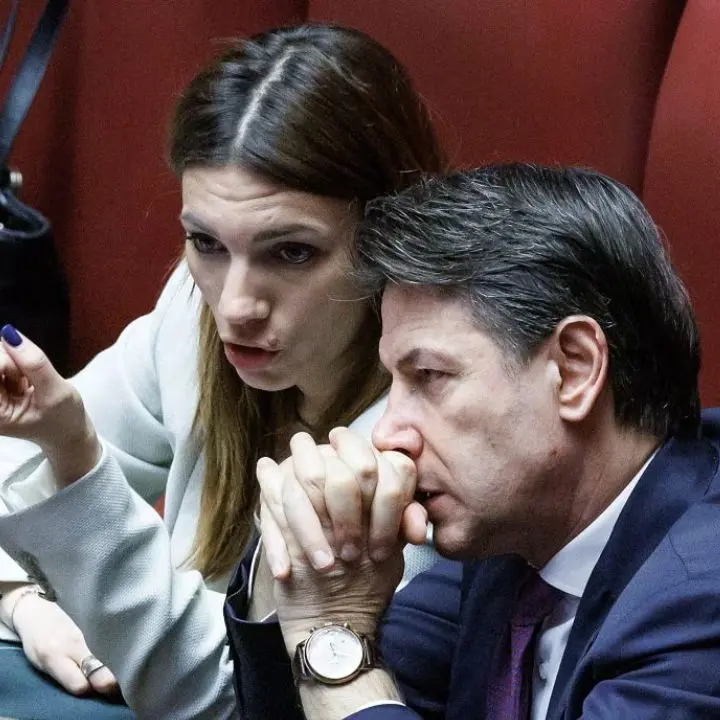 Intimidazioni a Baldino, Conte: «Chi pensa di intimorirci si sbaglia. Contro di lei un gesto da vigliacchi ma non ci fermate»\n